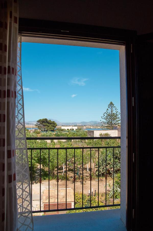 Casolare Nelle Saline Bed & Breakfast Torre Nubia Exterior photo