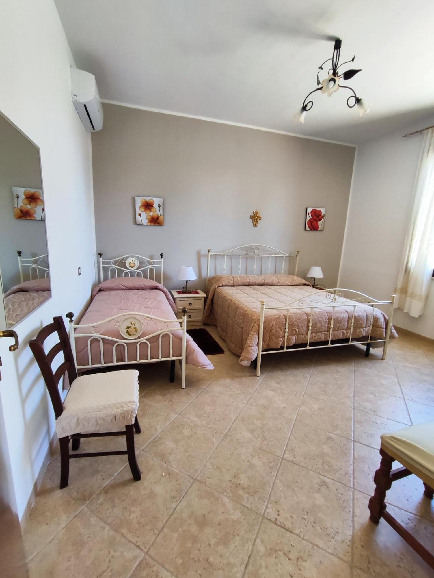 Casolare Nelle Saline Bed & Breakfast Torre Nubia Exterior photo
