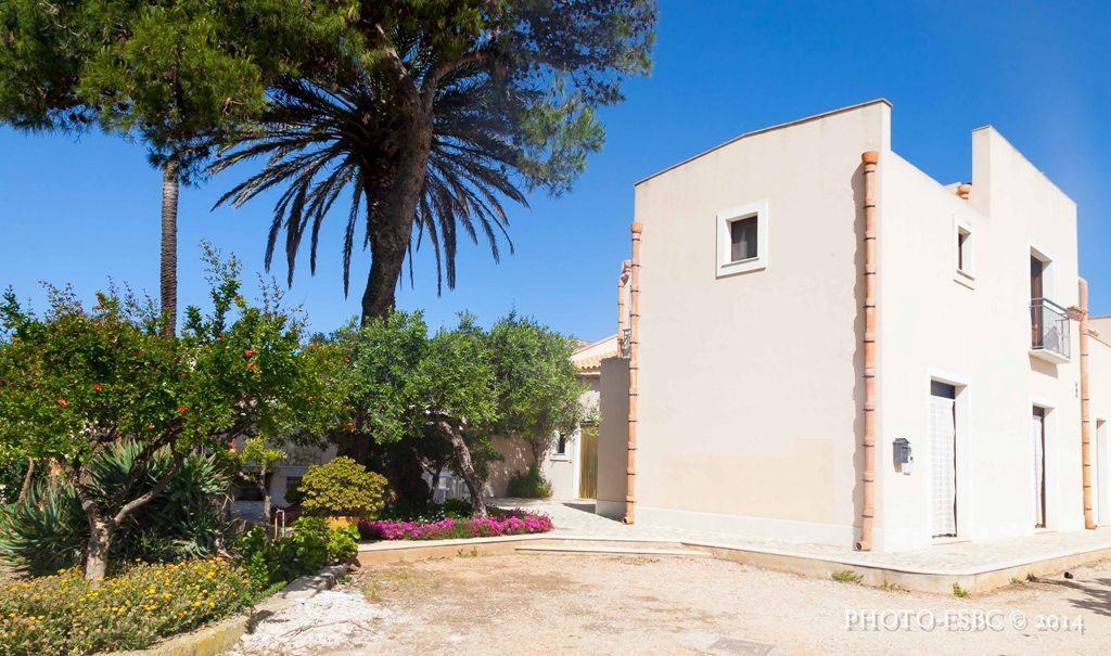 Casolare Nelle Saline Bed & Breakfast Torre Nubia Exterior photo